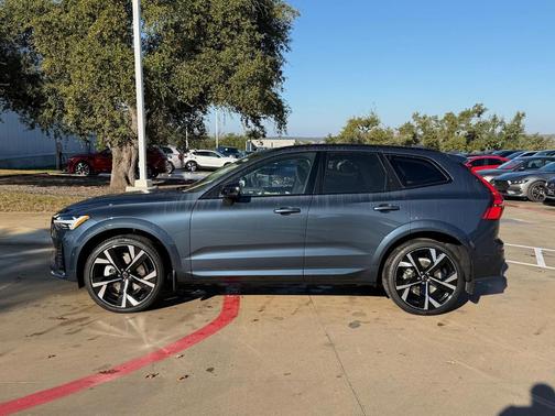 2026 Volvo XC60 B5 Ultra