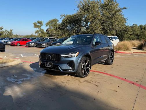 2026 Volvo XC60 B5 Ultra