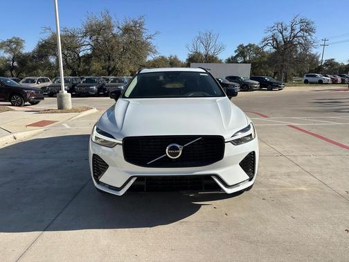 2025 Volvo XC60 B5 Core