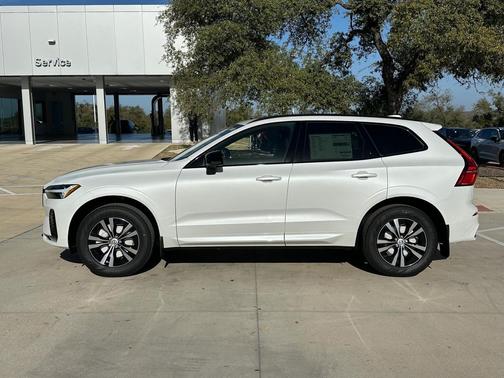 2025 Volvo XC60 B5 Core