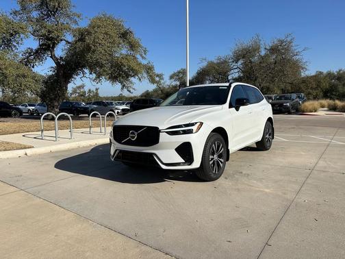 2025 Volvo XC60 B5 Core