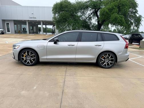 Silver Dawn Metallic 2024 Volvo V60 Recharge Plug-In Hybrid Polestar