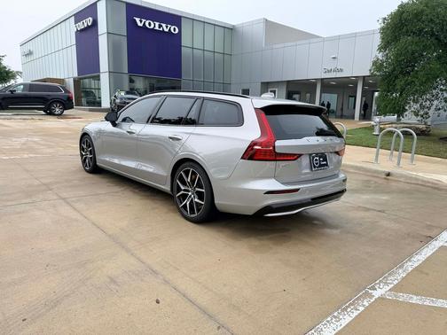 Silver Dawn Metallic 2024 Volvo V60 Recharge Plug-In Hybrid Polestar