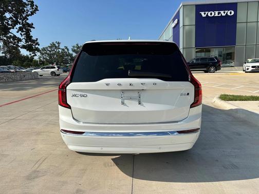 2026 Volvo XC90 B6 Plus 7-Seater
