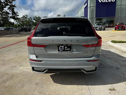 2025 Volvo XC60 Plug-In Hybrid T8 Plus