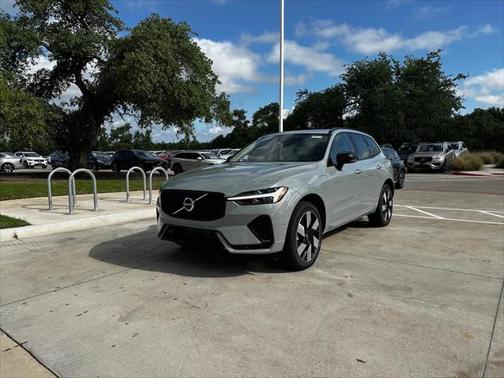 2025 Volvo XC60 Plug-In Hybrid T8 Plus