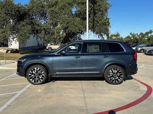 2026 Volvo XC90 B6 Plus 7-Seater