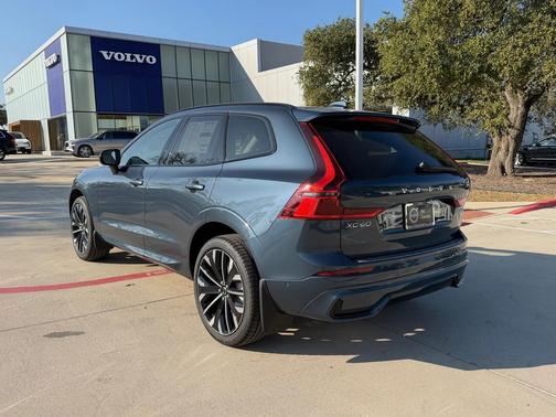2026 Volvo XC60 B5 Ultra