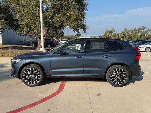 2026 Volvo XC60 B5 Ultra