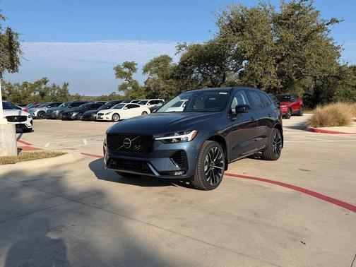 2026 Volvo XC60 B5 Ultra