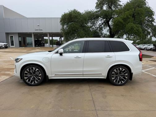 Crystal White Pearl 2026 Volvo XC90 Plug-In Hybrid Ultra, T8 AWD, Electric/Gasoline, Bright, 7 Seats