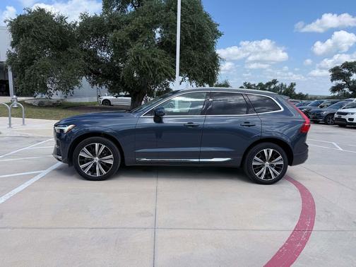Denim Blue Metallic 2023 Volvo XC60 B5 Plus Bright Theme