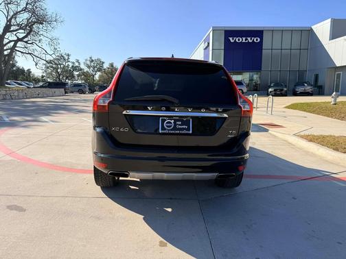2016 Volvo XC60 T5 Platinum