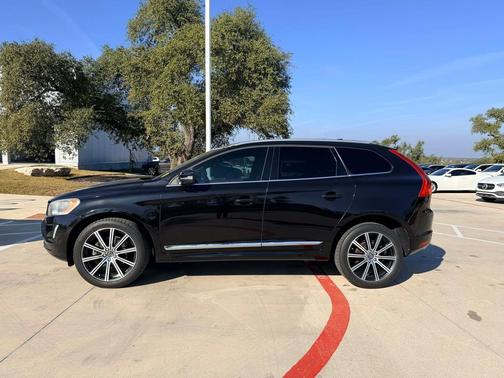 2016 Volvo XC60 T5 Platinum