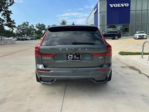 2026 Volvo XC60 B5 Ultra