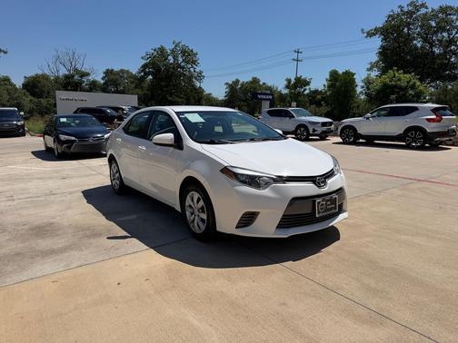 Super White 2016 Toyota Corolla LE