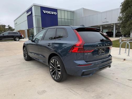 2026 Volvo XC60 B5 Ultra