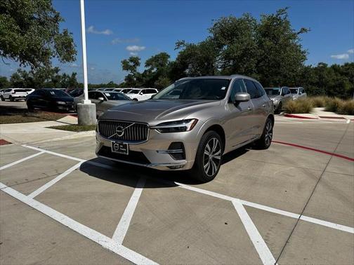 2023 Volvo XC60 B5 Ultimate Bright Theme