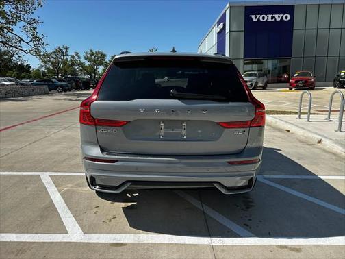 2025 Volvo XC60 B5 Ultra