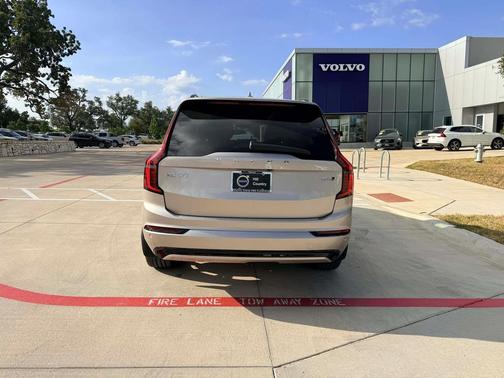 2026 Volvo XC90 B6 Ultra Dark Theme 7-Seater