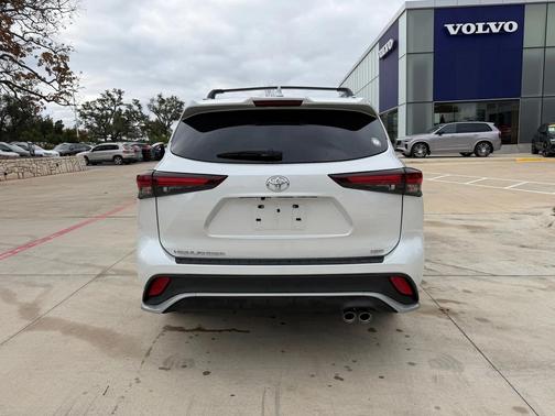 2024 Toyota Highlander XSE