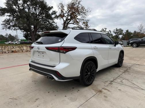 2024 Toyota Highlander XSE