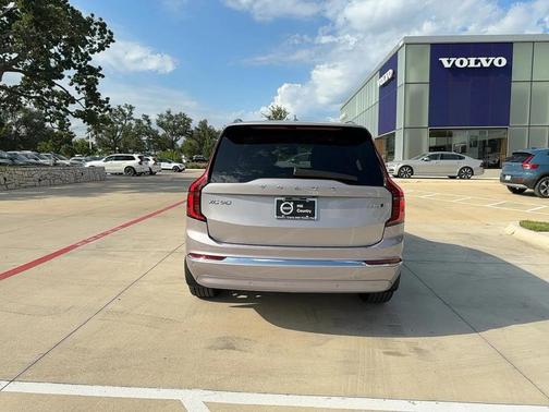 2026 Volvo XC90 B6 Plus 6-Seater