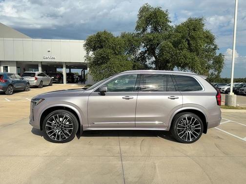 2026 Volvo XC90 B6 Plus 6-Seater