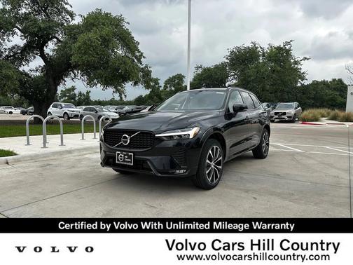 Onyx Black Metallic 2025 Volvo XC60 B5 Plus