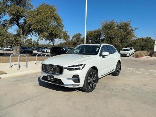 2023 Volvo XC60 B5 Plus Bright Theme
