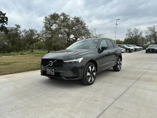 2024 Volvo XC60 Recharge Plug-In Hybrid T8 Plus Dark Theme