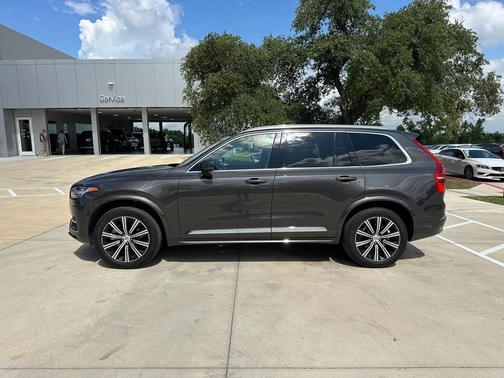 2024 Volvo XC90 B6 Plus Bright Theme 7-Seater
