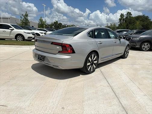 2024 Volvo S90 Recharge Plug-In Hybrid T8 Ultimate