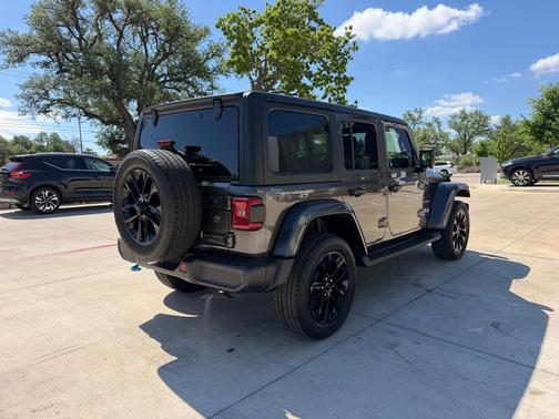 Granite Crystal Metallic Clearcoat 2023 Jeep Wrangler 4xe Sahara