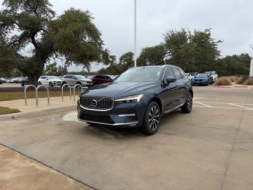 2023 Volvo XC60 B5 Plus Bright Theme