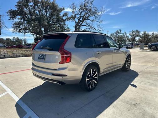 2023 Volvo XC90 Recharge Plug-In Hybrid T8 Ultimate Dark Theme 7-Seater