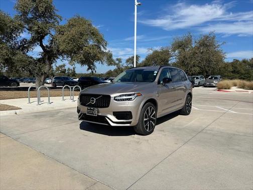 2023 Volvo XC90 Recharge Plug-In Hybrid T8 Ultimate Dark Theme 7-Seater