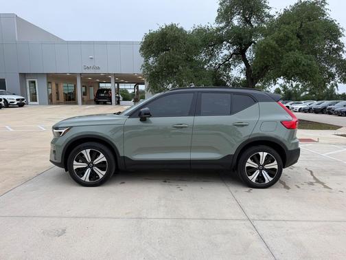 Sage Green Metallic 2023 Volvo XC40 Recharge Pure Electric Twin Plus