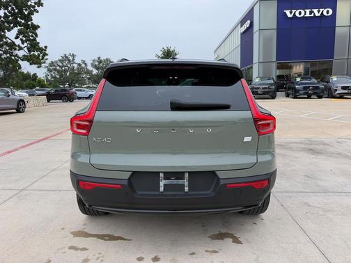 Sage Green Metallic 2023 Volvo XC40 Recharge Pure Electric Twin Plus