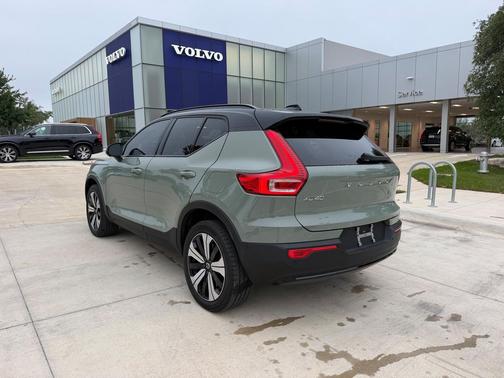 Sage Green Metallic 2023 Volvo XC40 Recharge Pure Electric Twin Plus