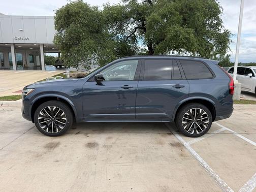 Denim Blue Metallic 2026 Volvo XC90 Ultra Dark Theme, B6 AWD Gas (mild hybrid), Gasoline, 6 Seats