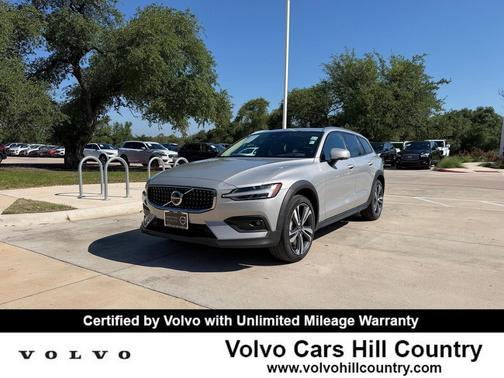 Silver Dawn 2025 Volvo V60 Cross Country Plus, B5 AWD Gas (mild hybrid)