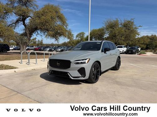 2026 Volvo XC60 B5 Ultra Black Edition
