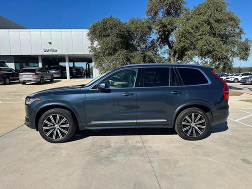 2024 Volvo XC90 B6 Plus Bright Theme 7-Seater