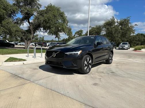 2025 Volvo XC60 Plug-In Hybrid T8 Plus