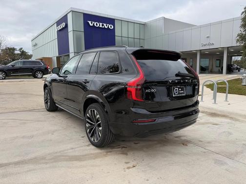 2026 Volvo XC90 Ultra Dark Theme, B6 AWD Gas (mild hybrid), Gasoline, 6 Seats