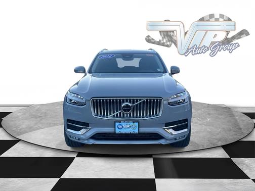 2024 Volvo XC90 Plus Bright Theme