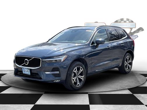 2022 Volvo XC60 Momentum