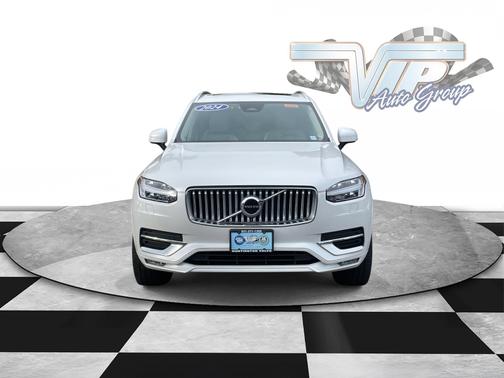2024 Volvo XC90 Core Bright Theme