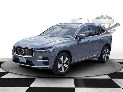 2023 Volvo XC60 Recharge Plug-In Hybrid Plus Bright Theme